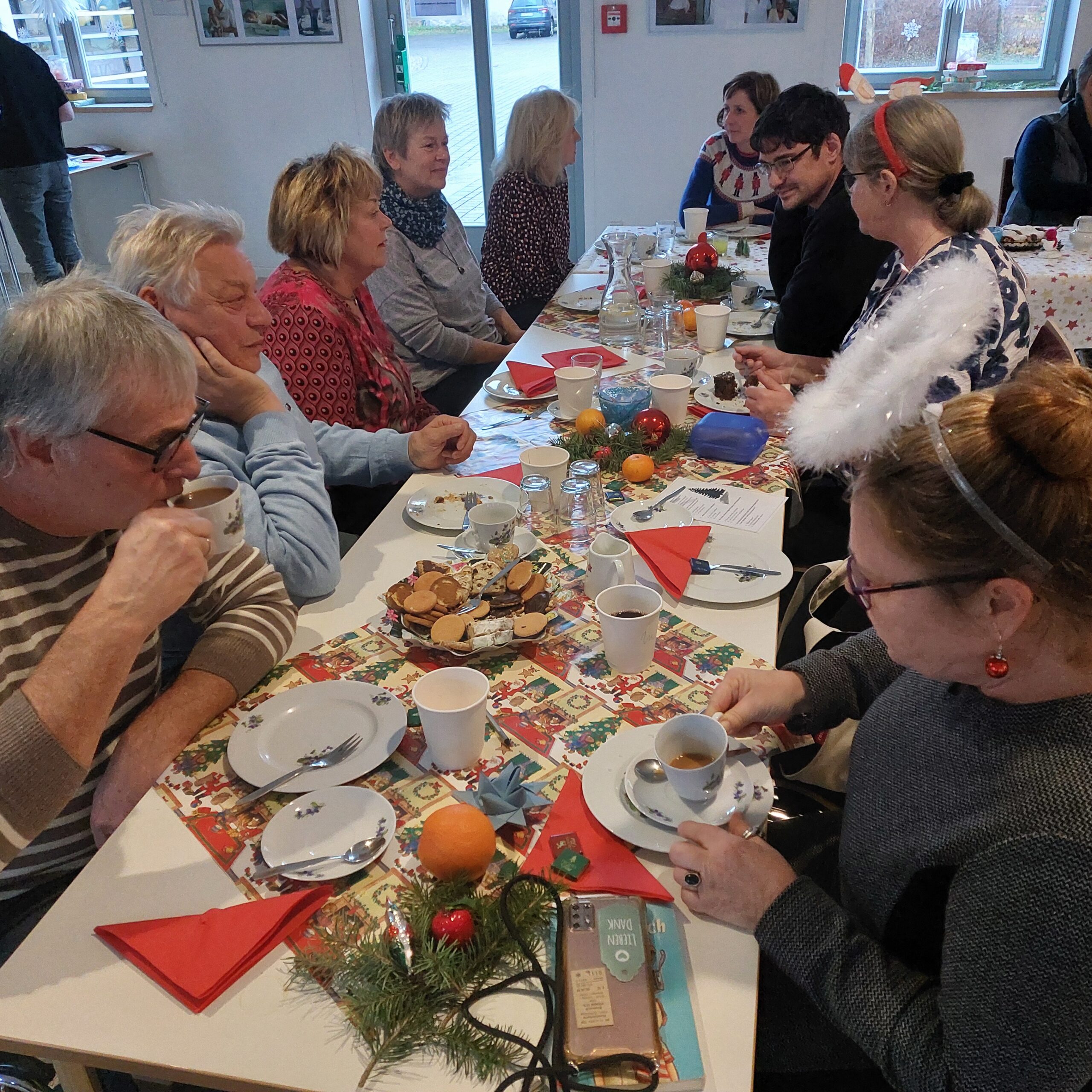 Gemeinsame Vorweihnachtsfreude im Verein Bild