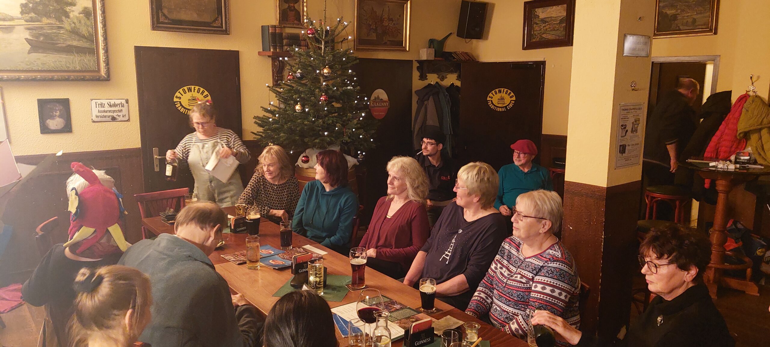 Ein Weihnachtsfest im Irish Pub: Ein frohes Fest für unsere Vereinsmitglieder! Bild