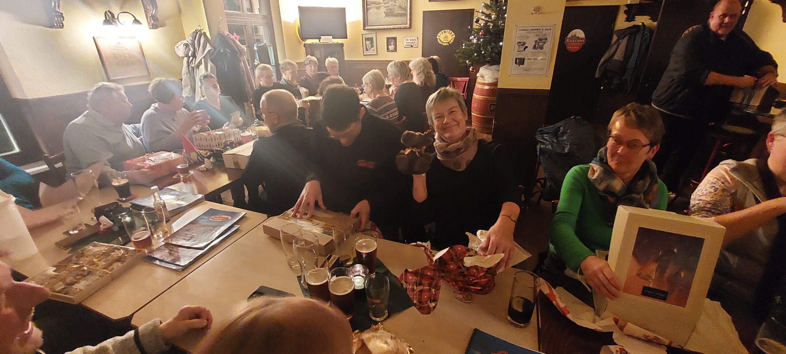 Ein Weihnachtsfest im Irish Pub: Ein frohes Fest für unsere Vereinsmitglieder! Bild